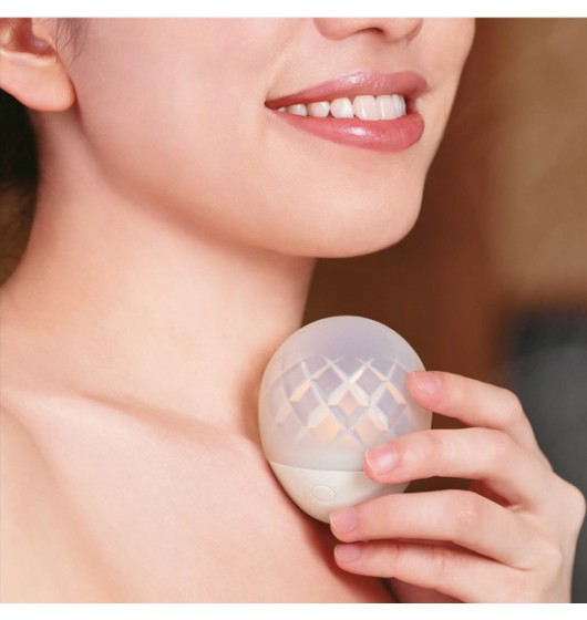 iroha-by-tenga-ukidama-bath-light-massager-hana