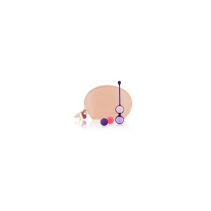 Rianne S - Pussy Playballs (nude)